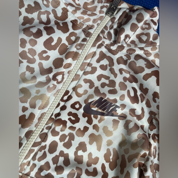 Toddler sportswear used - Picture 2 of 4